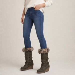 REBEL BRAND Wedge Boot w/Fur Trim SIZE 8. Army green